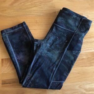 NWOT Lululemon speed up cropped leggings